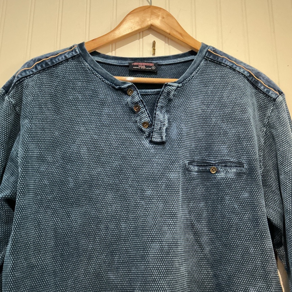 Men's Blue Long-Sleeve Henley Shirt